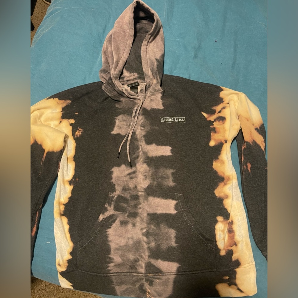 Lurking hoodie from Zumies. Size M. Gently used but great condition.